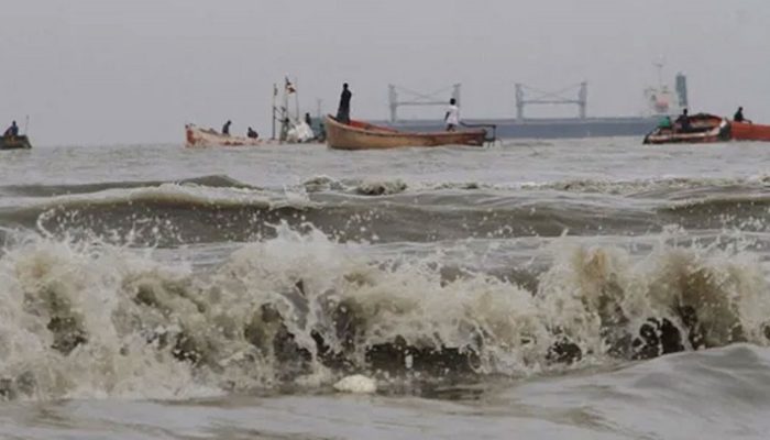 দেশে অক্টোবরে বন্যা ও ঘূর্ণিঝড়ের আশঙ্কা